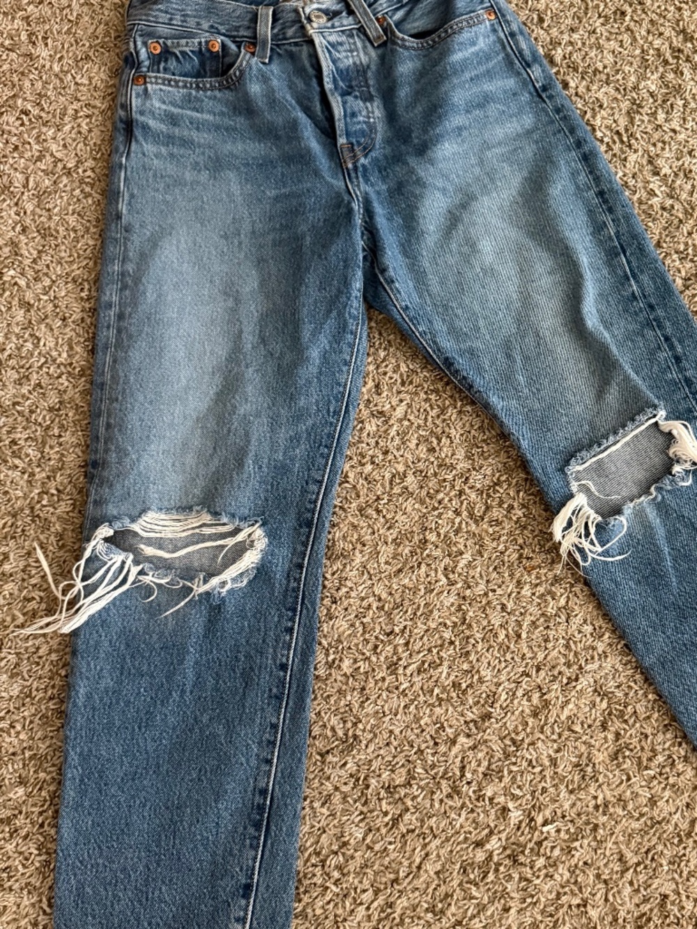 Levi pants 25